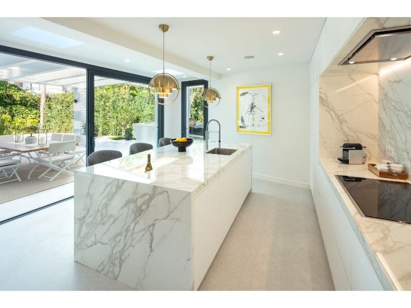 5 bedroom Villa for sale in Marbella with pool garage - € 4,595,000 (Ref: 9507624)