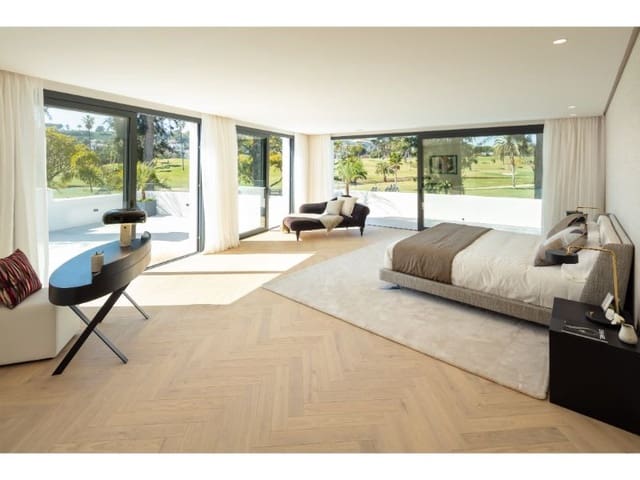 5 bedroom Villa for sale in Marbella with pool garage - € 4,595,000 (Ref: 9507624)