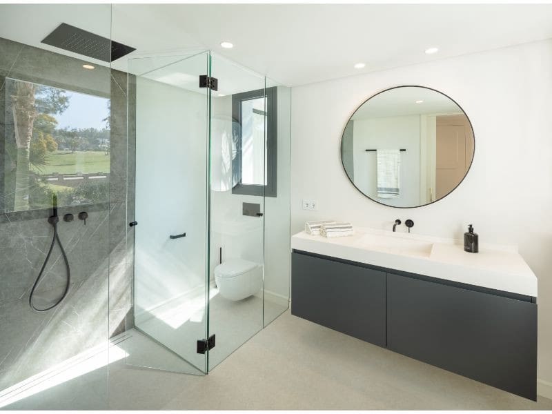 5 bedroom Villa for sale in Marbella with pool garage - € 4,595,000 (Ref: 9507624)