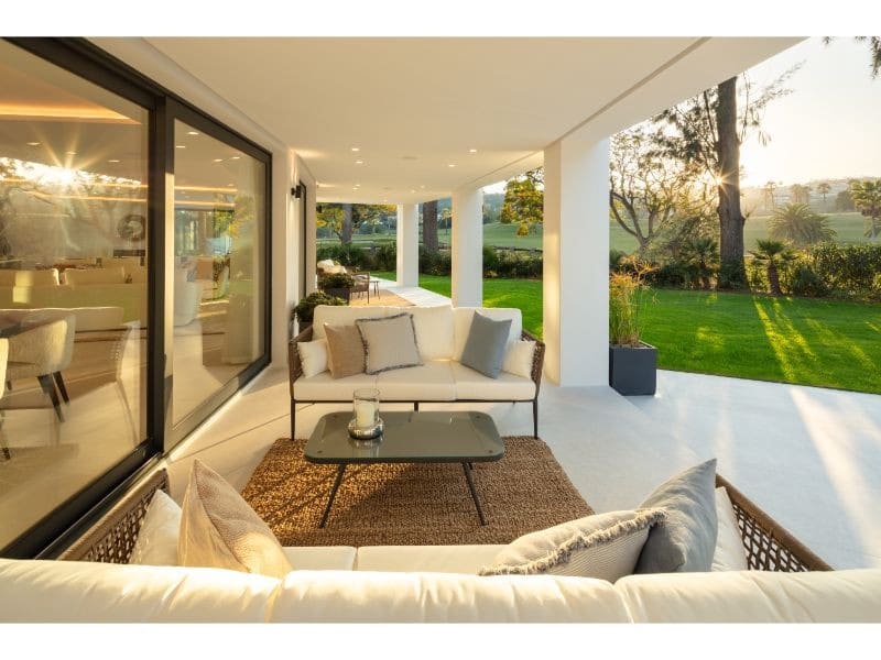 5 bedroom Villa for sale in Marbella with pool garage - € 4,595,000 (Ref: 9507624)