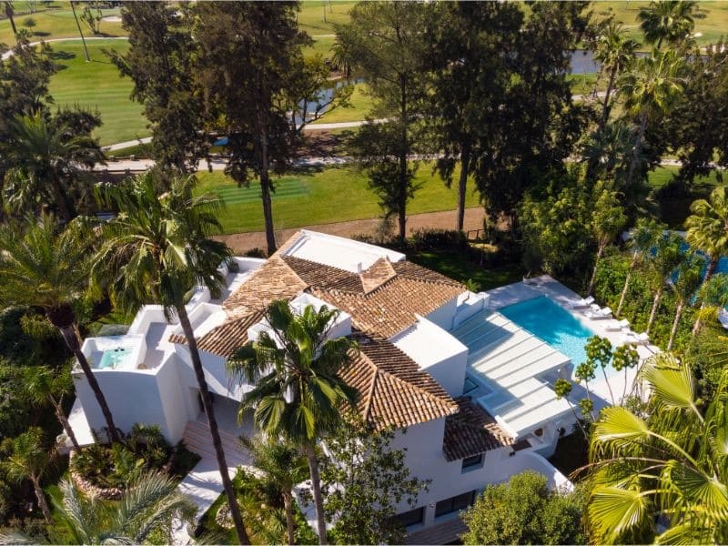 5 bedroom Villa for sale in Marbella with pool garage - € 4,595,000 (Ref: 9507624)