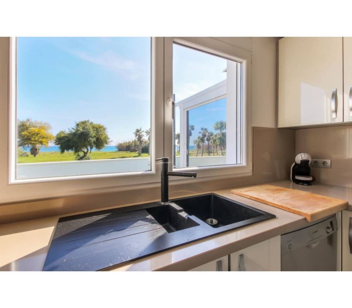 3 slaapkamer Villa te koop in Costalita met zwembad garage - € 1.600.000 (Ref: 9507625)