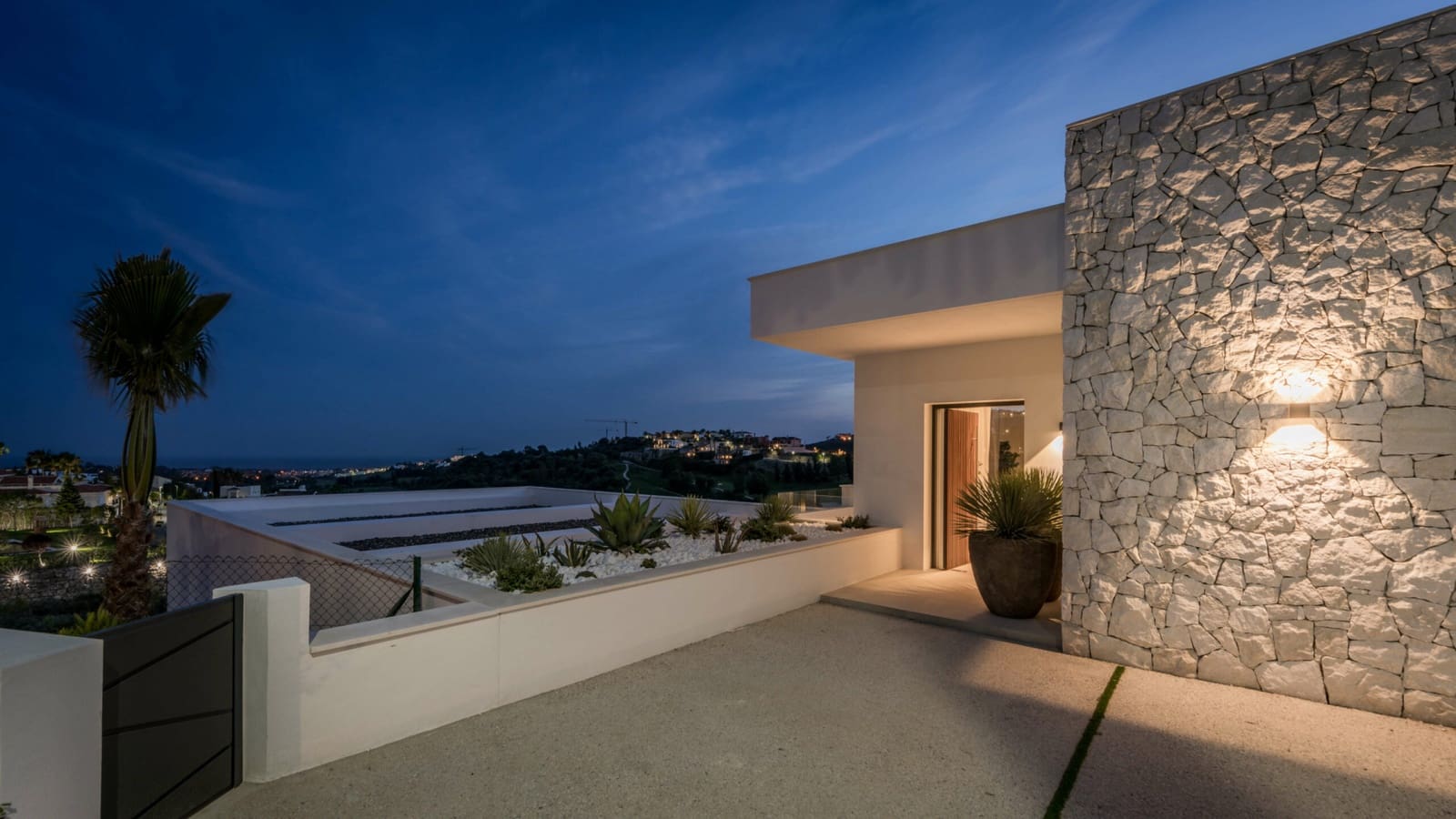 7 sypialnia Willa na sprzedaż w Marbella z basenem garażem - 4 900 000 € (Ref: 9507629)