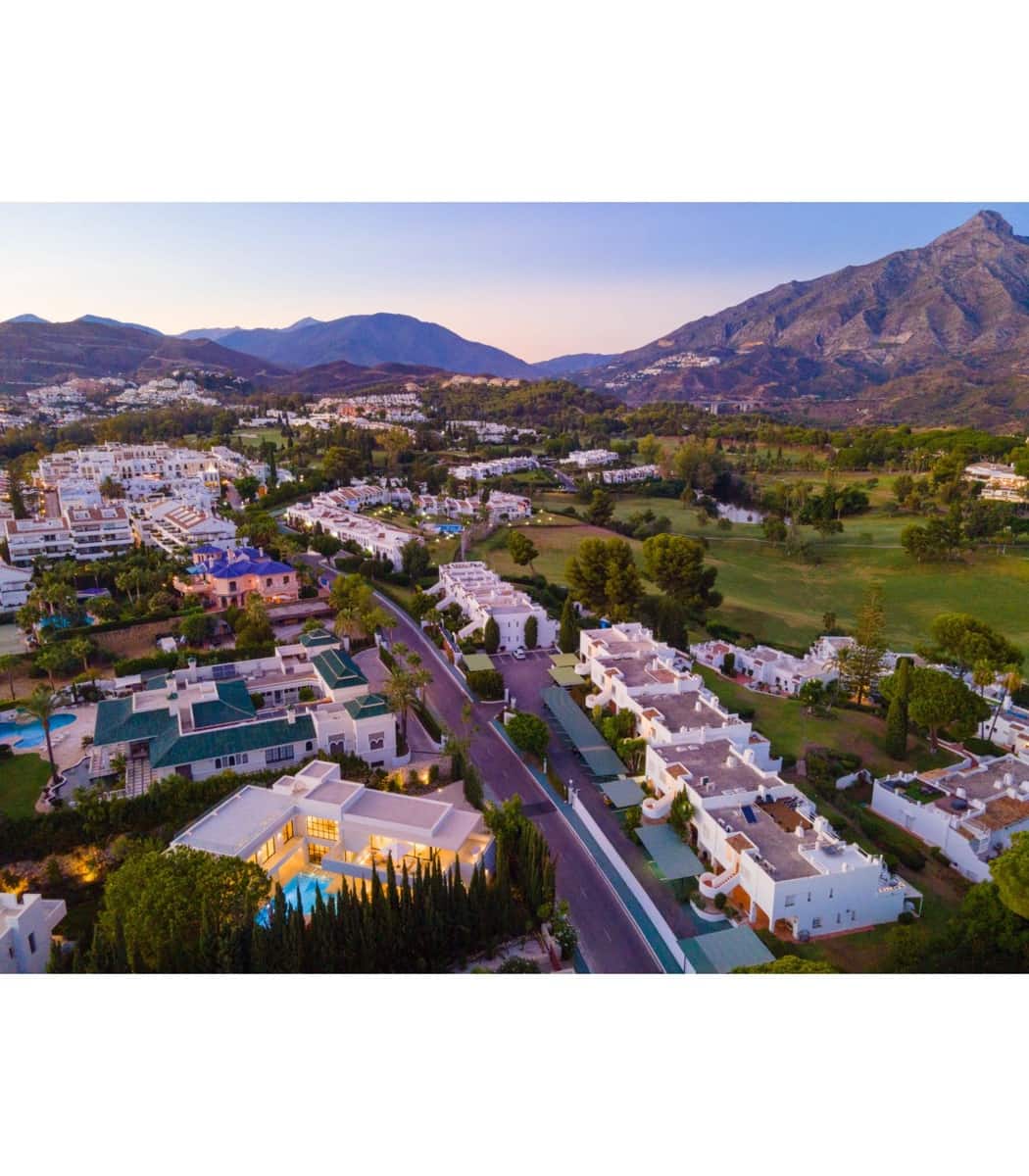 Chalet de 5 habitaciones en Marbella en venta con piscina garaje - 4.850.000 € (Ref: 9507634)