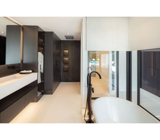 Chalet de 5 habitaciones en Marbella en venta con piscina garaje - 4.995.000 € (Ref: 9507639)