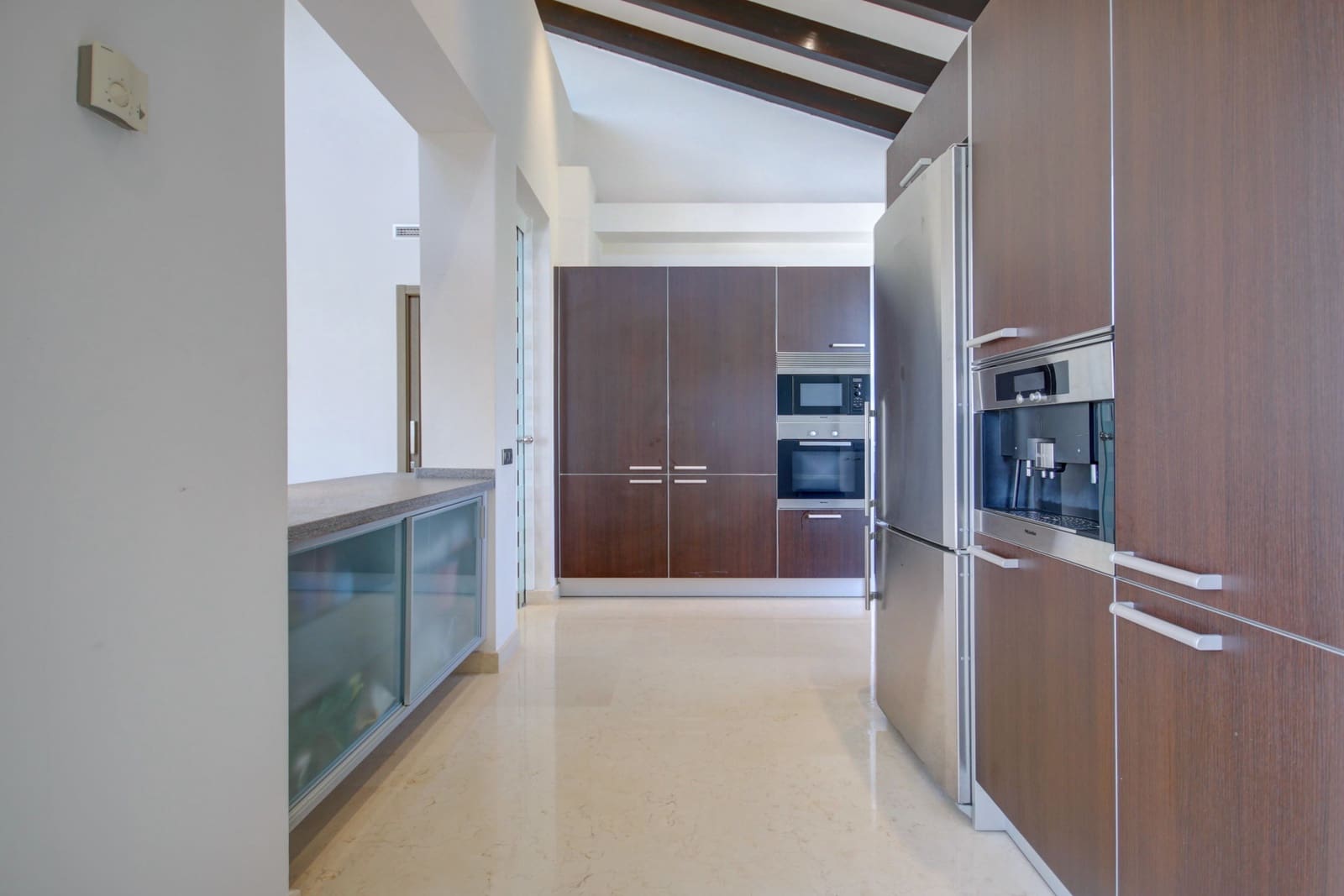 3 bedroom Apartment for sale in Marbella with pool garage - € 1,175,000 (Ref: 9507647)