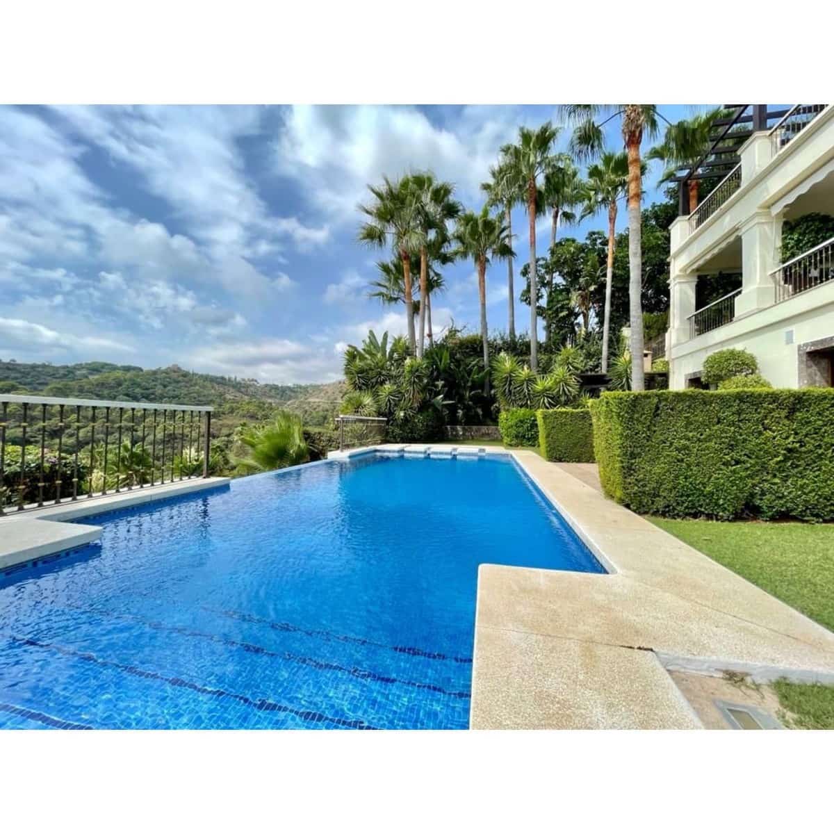 6 slaapkamer Villa te koop in Los Arqueros met zwembad garage - € 2.700.000 (Ref: 9507652)