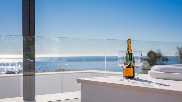 3 soveværelse Villa til salg i Marbella med swimmingpool garage - € 1.950.000 (Ref: 9507667)