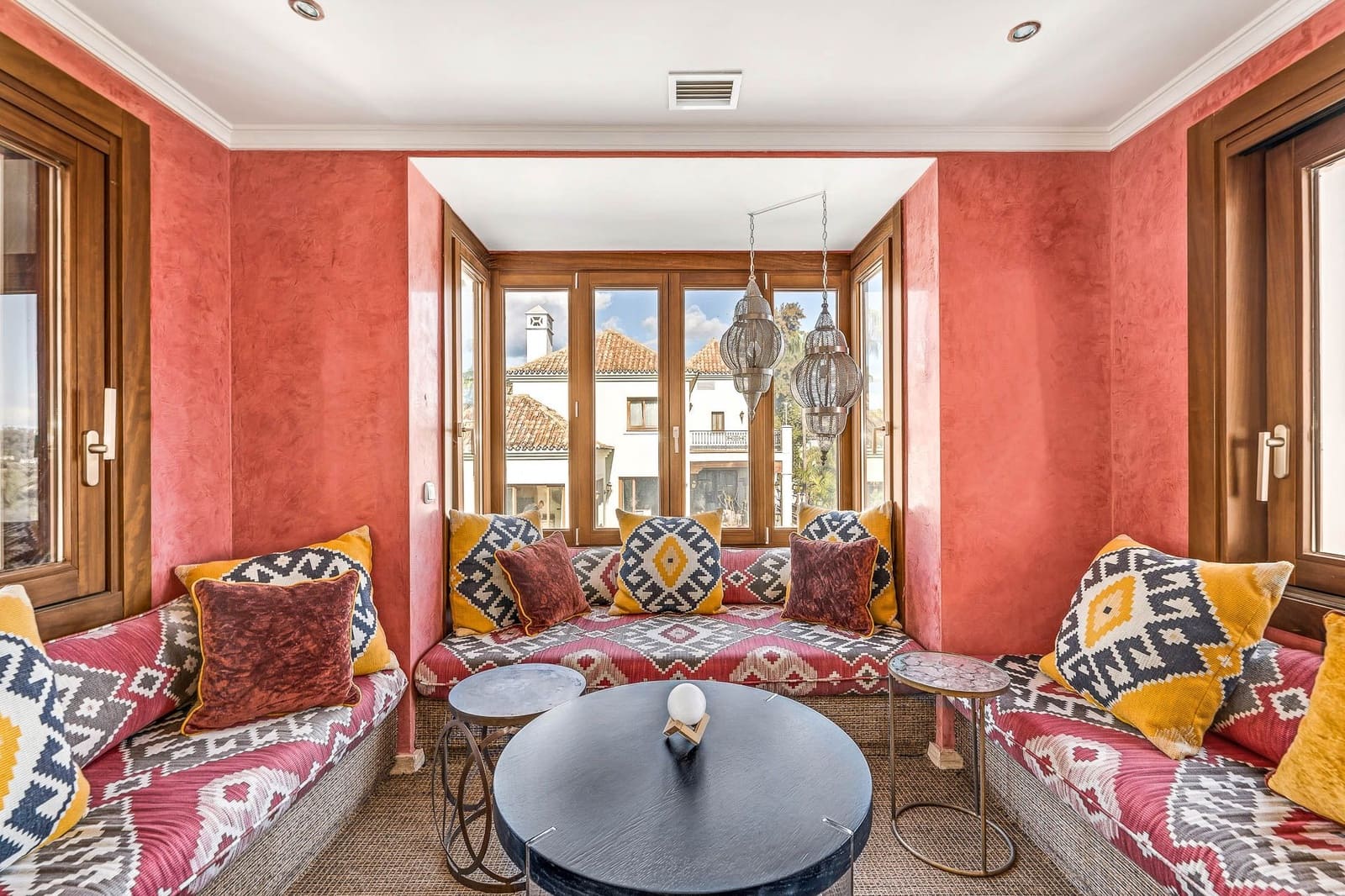 16 slaapkamer Villa te koop in El Paraiso met zwembad garage - € 9.494.000 (Ref: 9507672)