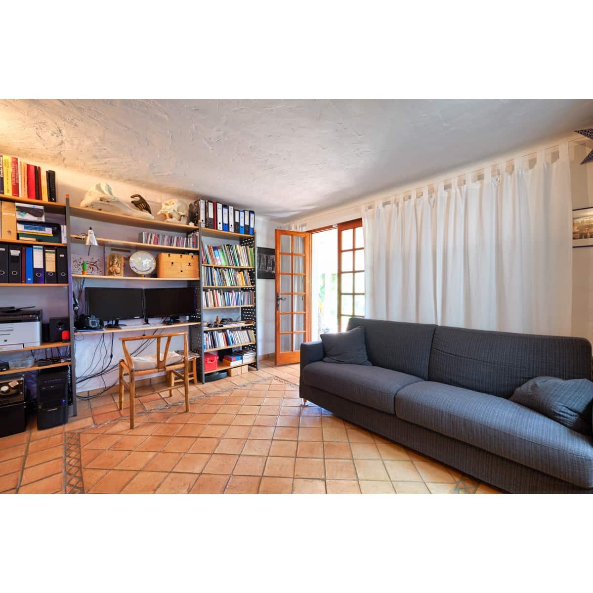 2 bedroom Villa for sale in Estepona with pool garage - € 695,000 (Ref: 9507676)