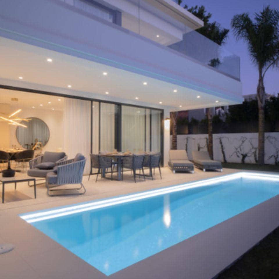 4 bedroom Villa for sale in Golden Mile with pool garage - € 3,250,000 (Ref: 9507690)