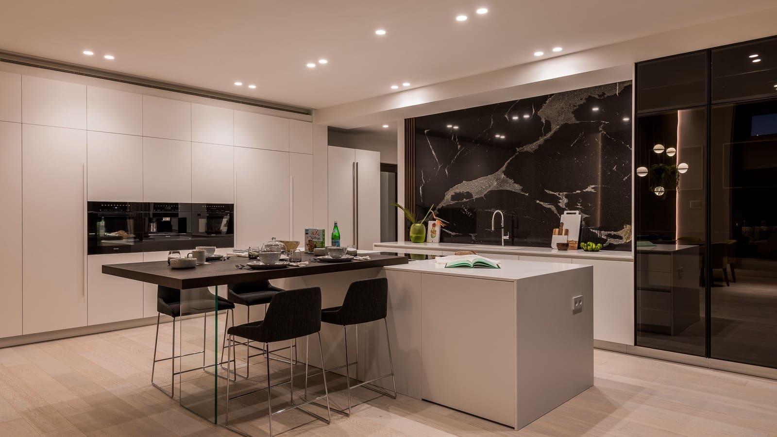 6 bedroom Villa for sale in Marbella with pool garage - € 9,575,000 (Ref: 9507695)