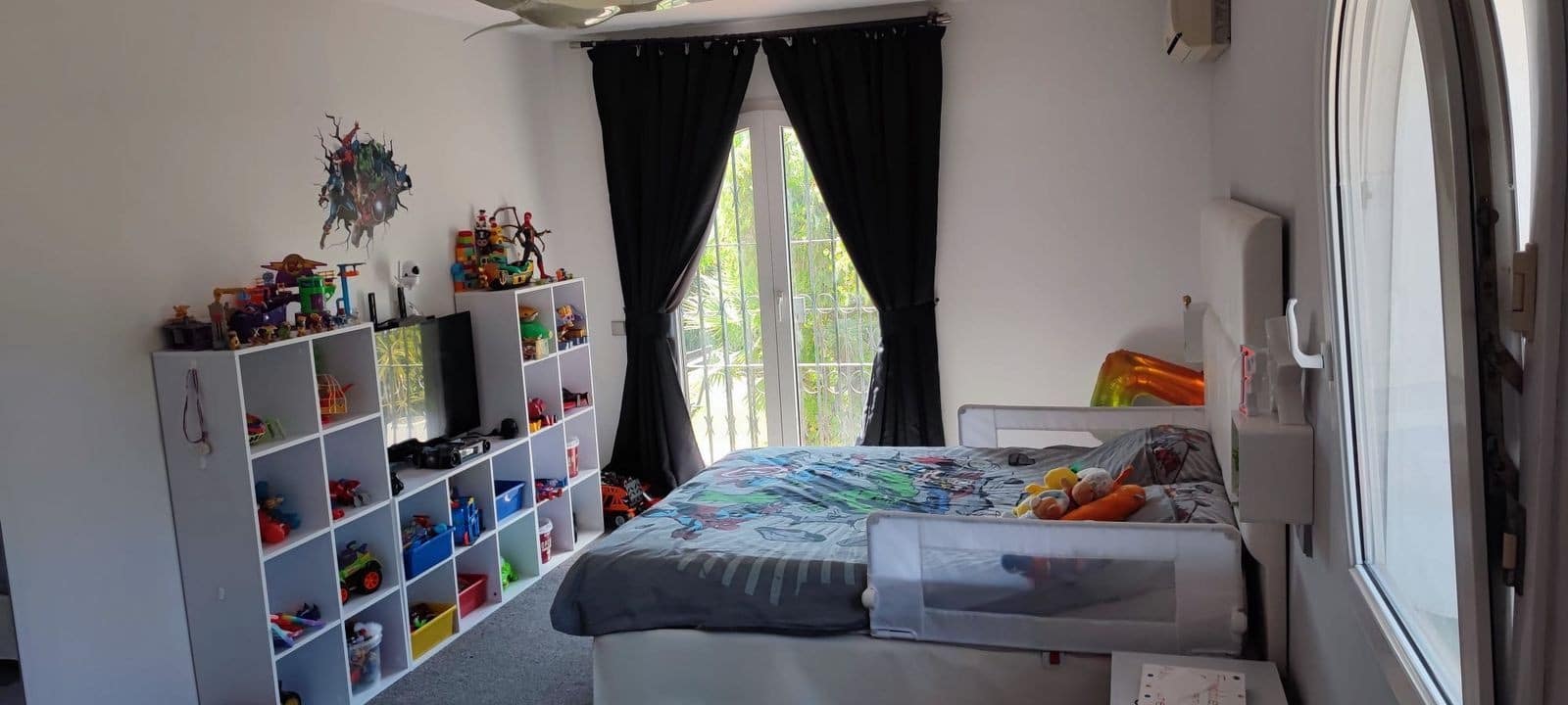 4 sypialnia Willa na sprzedaż w Nueva Andalucia z basenem garażem - 1 600 000 € (Ref: 9507728)