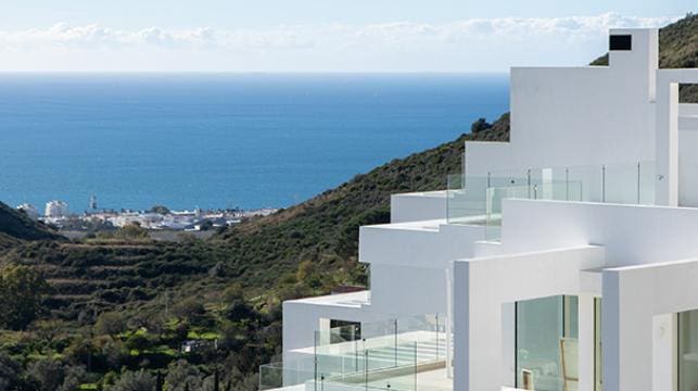 3 sypialnia Apartament na sprzedaż w Marbella z basenem garażem - 699 000 € (Ref: 9507736)