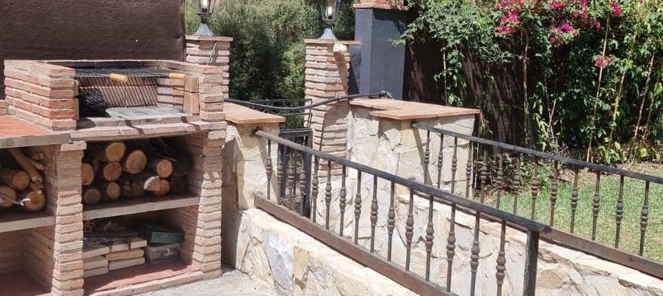 2 bedroom Villa for sale in Marbella with pool - € 440,000 (Ref: 9507739)