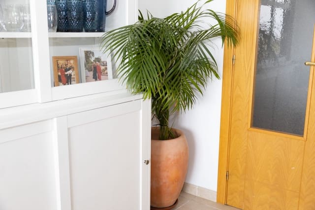 Apartamento de 4 habitaciones en Nueva Andalucia, Marbella en venta con piscina garaje - 375.000 € (Ref: 9507746)