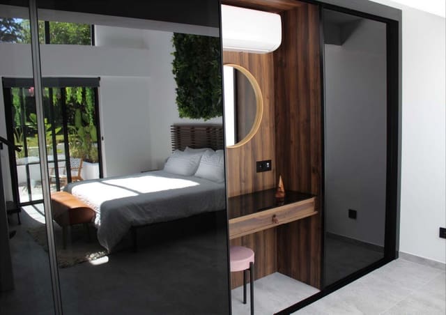 4 quarto Moradia para venda em Marbella com piscina garagem - 2 650 000 € (Ref: 9507747)