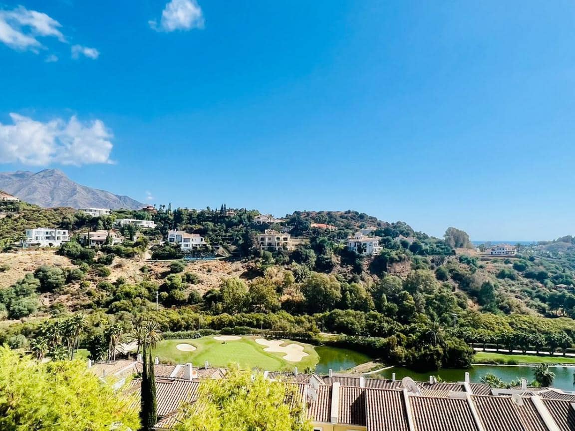 3 soveværelse Lejlighed til salg i La Quinta med swimmingpool garage - € 750.000 (Ref: 9507766)