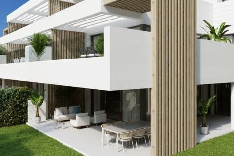 Apartamento de 3 habitaciones en Estepona en venta con piscina garaje - 480.000 € (Ref: 9507792)