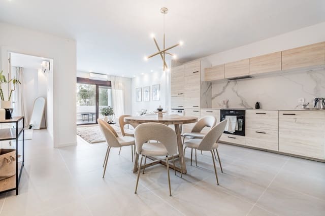 3 sypialnia Apartament na sprzedaż w Marbella z basenem garażem - 600 000 € (Ref: 9507793)