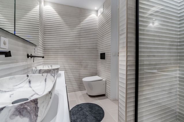 3 sypialnia Apartament na sprzedaż w Marbella z basenem garażem - 600 000 € (Ref: 9507793)