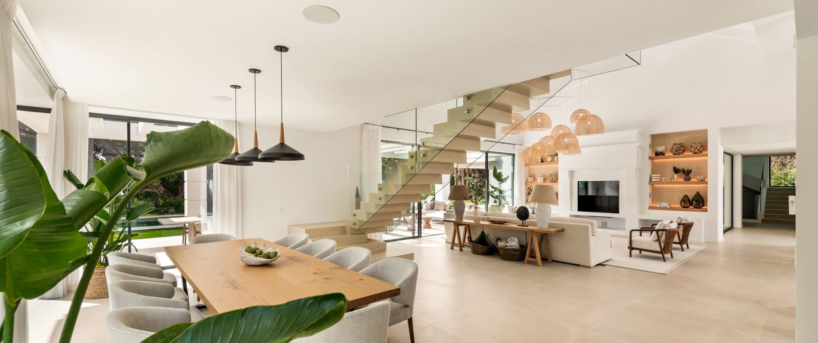 5 slaapkamer Villa te koop in El Paraiso met zwembad garage - € 6.350.000 (Ref: 9507800)