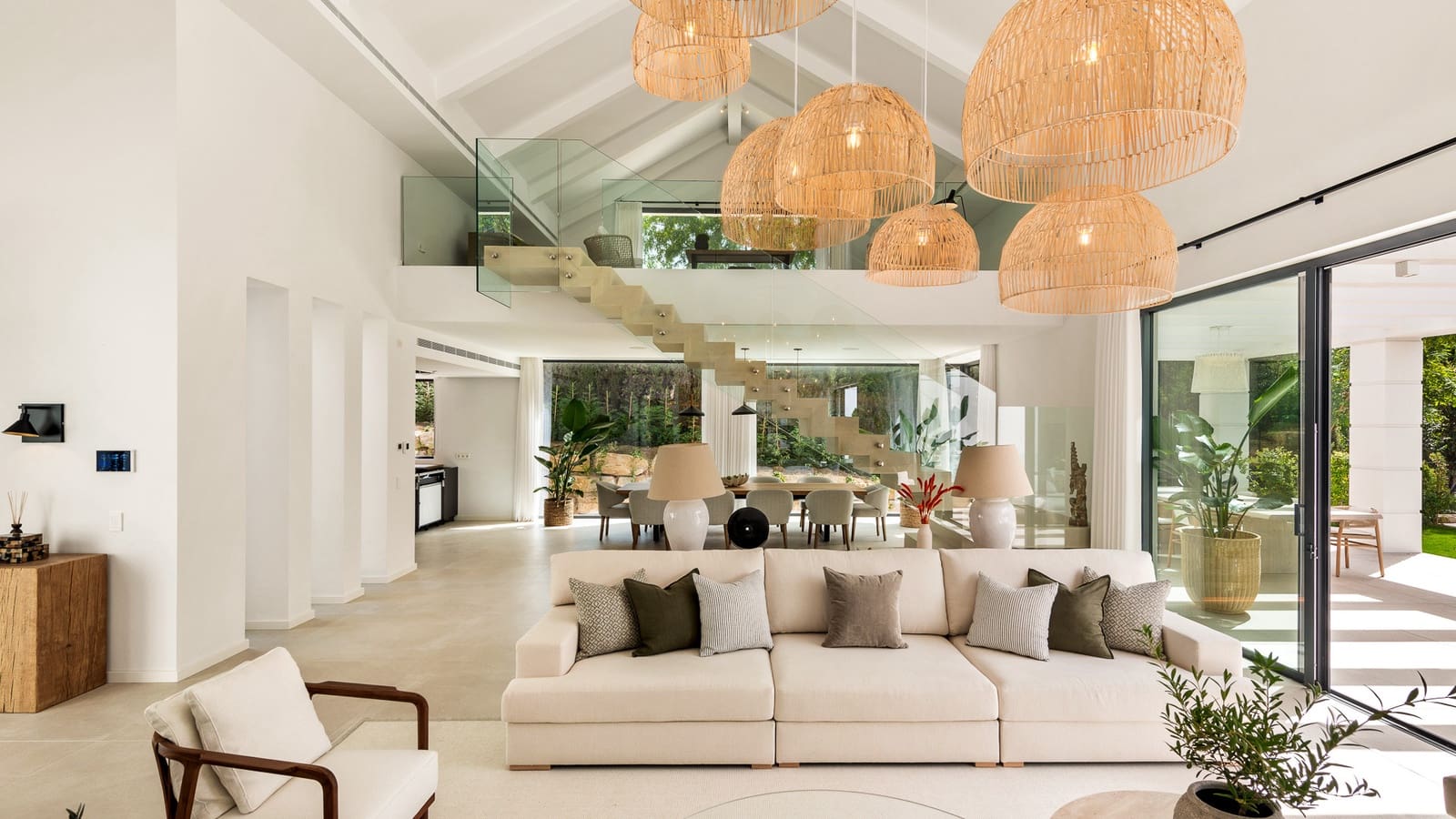 5 slaapkamer Villa te koop in El Paraiso met zwembad garage - € 6.350.000 (Ref: 9507800)