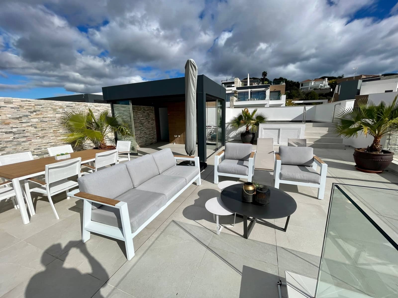 3 quarto Penthouse para venda em Marbella com piscina garagem - 995 000 € (Ref: 9507805)