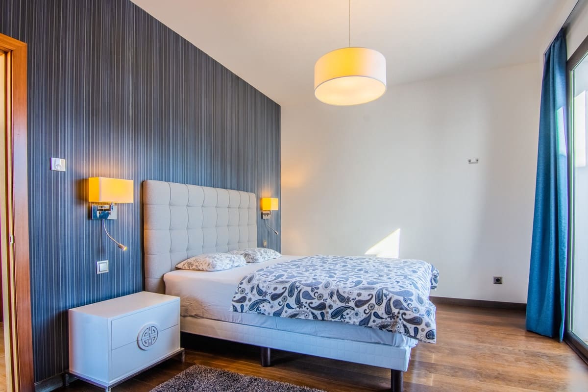 6 slaapkamer Villa te koop in Marbella met zwembad garage - € 1.860.000 (Ref: 9507811)