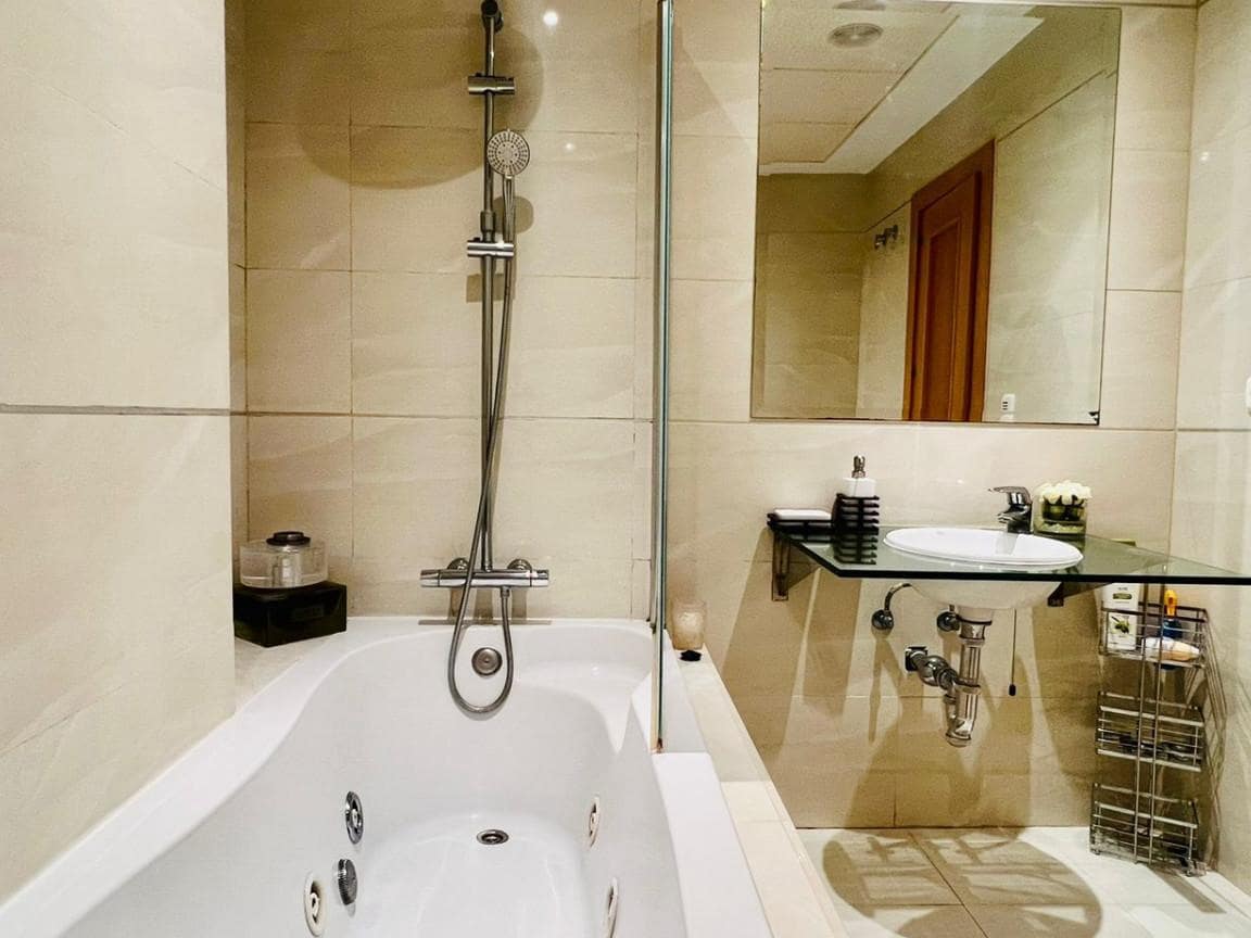 3 sypialnia Apartament na sprzedaż w Marbella z basenem garażem - 535 000 € (Ref: 9507821)