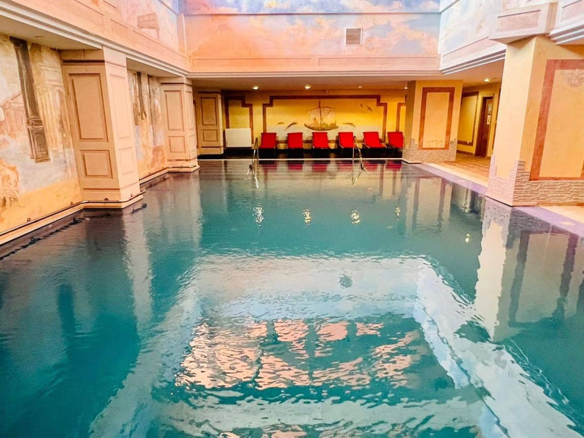 3 sypialnia Apartament na sprzedaż w Marbella z basenem garażem - 535 000 € (Ref: 9507821)