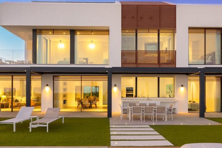 5 Zimmer Villa zu verkaufen in New Golden Mile mit Pool Garage - 4.900.000 € (Ref: 9507822)