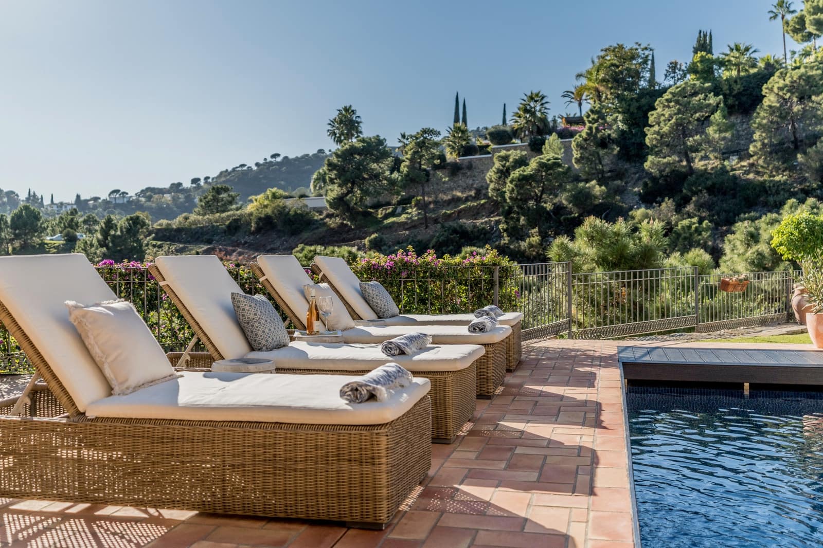 7 sypialnia Willa na sprzedaż w Marbella z basenem garażem - 3 875 000 € (Ref: 9507856)