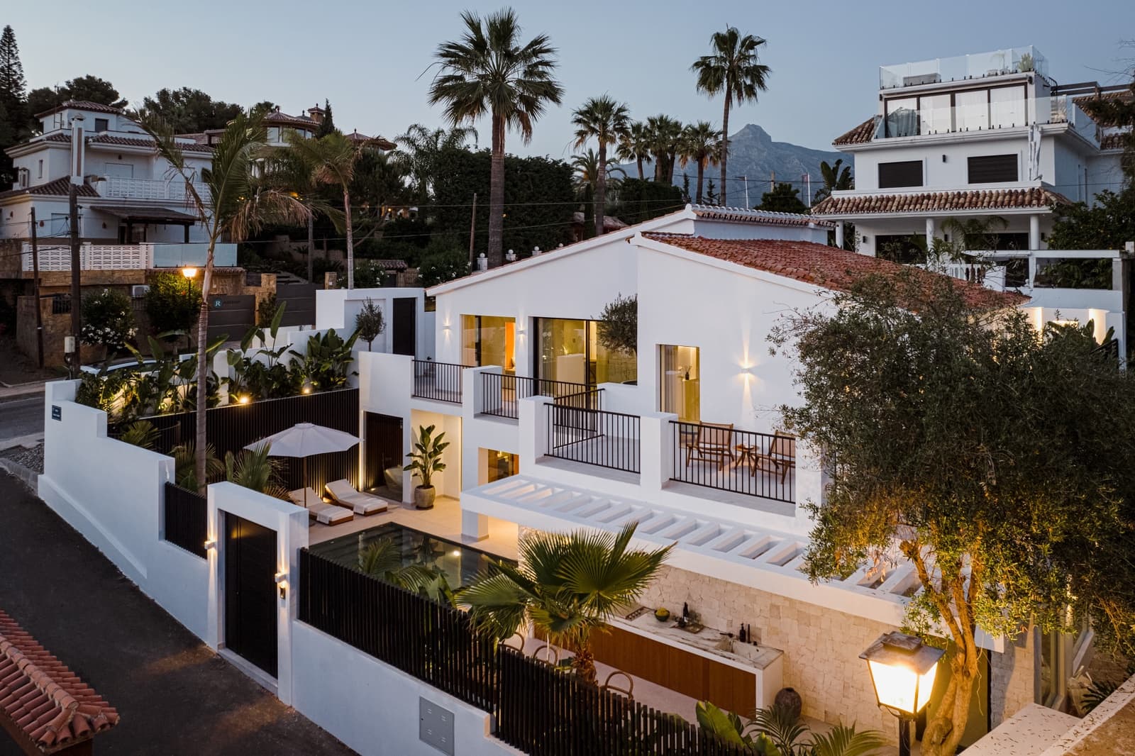 4 soveværelse Villa til salg i Marbella med swimmingpool garage - € 2.995.000 (Ref: 9507863)