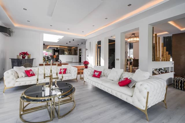 7 bedroom Villa for sale in Nueva Andalucia, Marbella with pool garage - € 8,000,000 (Ref: 9507866)