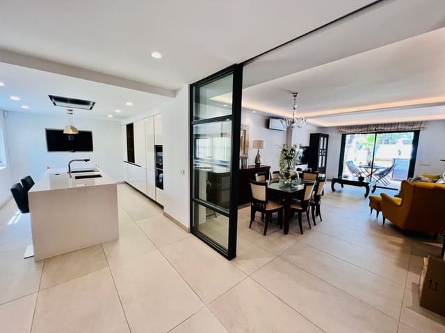 4 camera da letto Villa in vendita in Nueva Andalucia, Marbella con piscina garage - 720.000 € (Rif: 9507874)