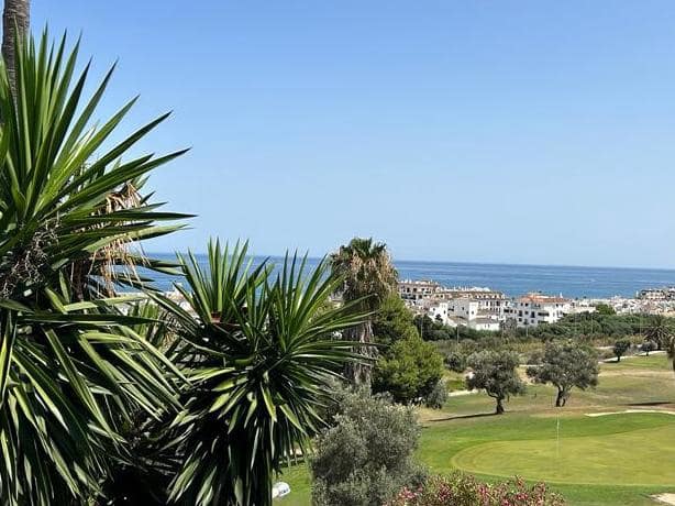 Chalet de 3 habitaciones en Manilva en venta con piscina garaje - 510.000 € (Ref: 9507875)