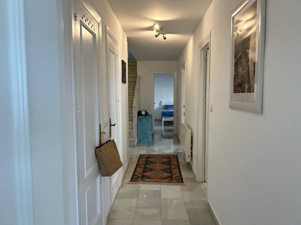 Chalet de 3 habitaciones en Manilva en venta con piscina garaje - 510.000 € (Ref: 9507875)