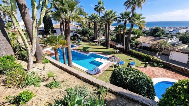 Chalet de 3 habitaciones en Manilva en venta con piscina garaje - 510.000 € (Ref: 9507875)