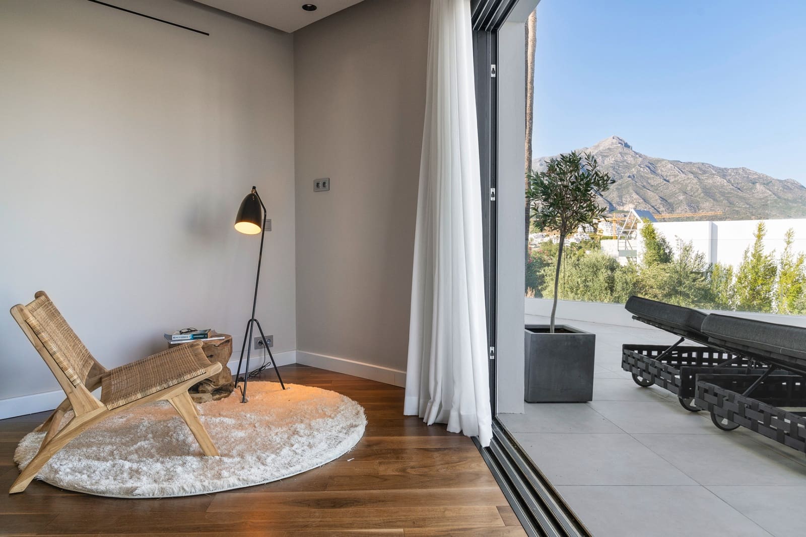 Chalet de 6 habitaciones en Marbella en venta con piscina garaje - 4.895.000 € (Ref: 9507880)