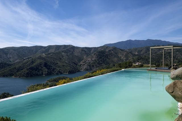 5 soverom Villa til salgs i Istán med svømmebasseng garasje - € 3 495 000 (Ref: 9507888)