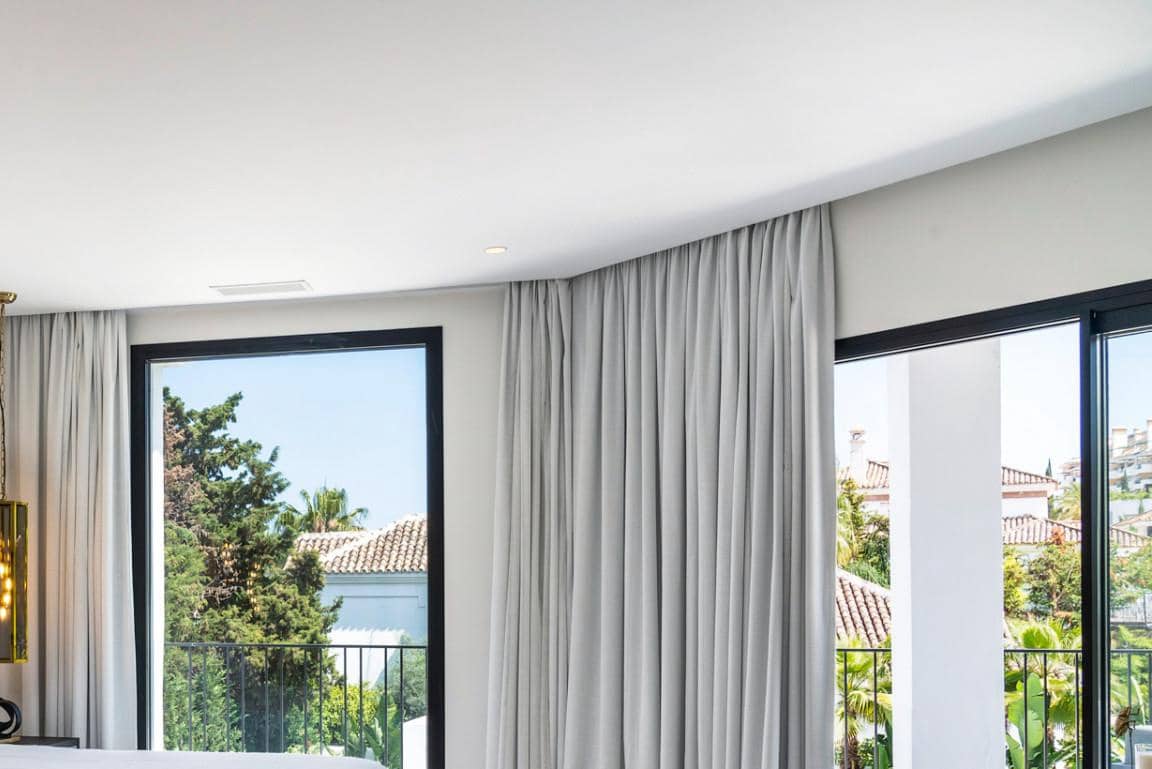 Chalet de 6 habitaciones en Marbella en venta con piscina - 3.995.000 € (Ref: 9507904)