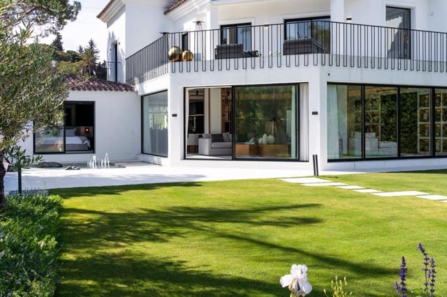 Chalet de 6 habitaciones en Marbella en venta con piscina - 3.995.000 € (Ref: 9507904)