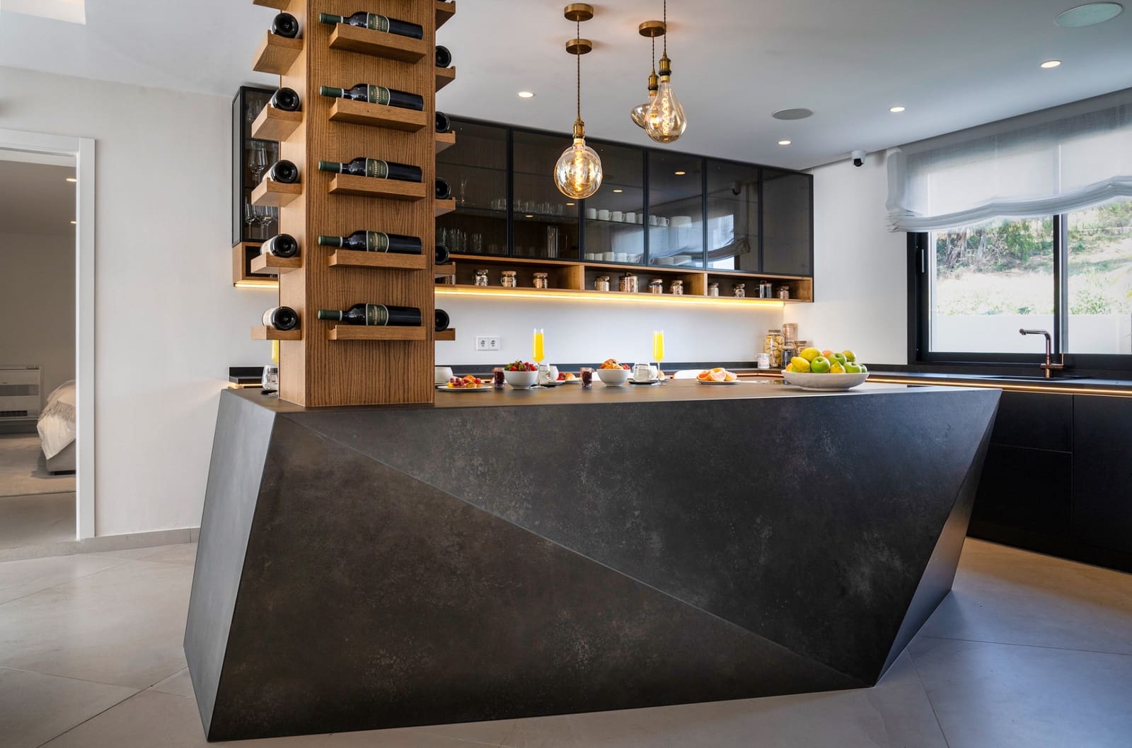 Chalet de 6 habitaciones en Marbella en venta con piscina - 3.995.000 € (Ref: 9507904)