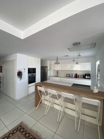 4 bedroom Villa for sale in Benalmadena Costa, Benalmádena with pool - € 985,000 (Ref: 9507915)