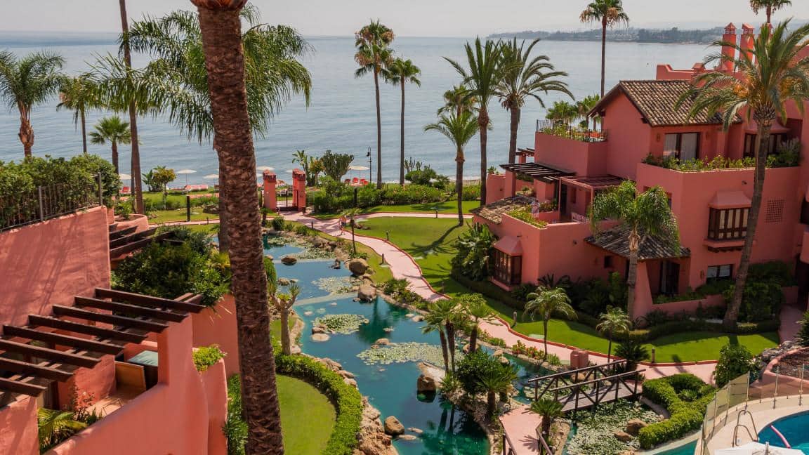 3 slaapkamer Appartement te koop in Estepona met zwembad garage - € 1.995.000 (Ref: 9507918)