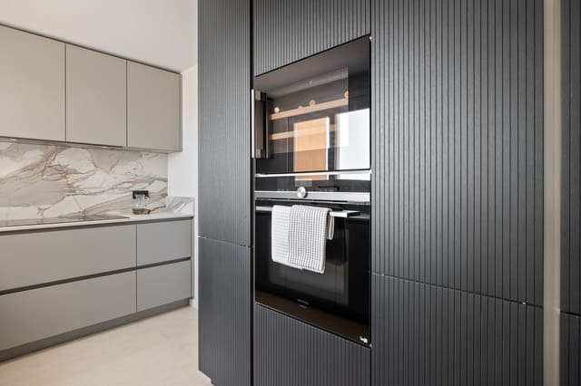 Apartamento de 3 habitaciones en Marbella en venta con piscina garaje - 2.295.000 € (Ref: 9507919)