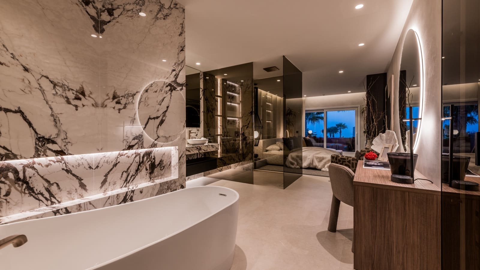 4 bedroom Apartment for sale in Estepona with pool garage - € 4,950,000 (Ref: 9507920)