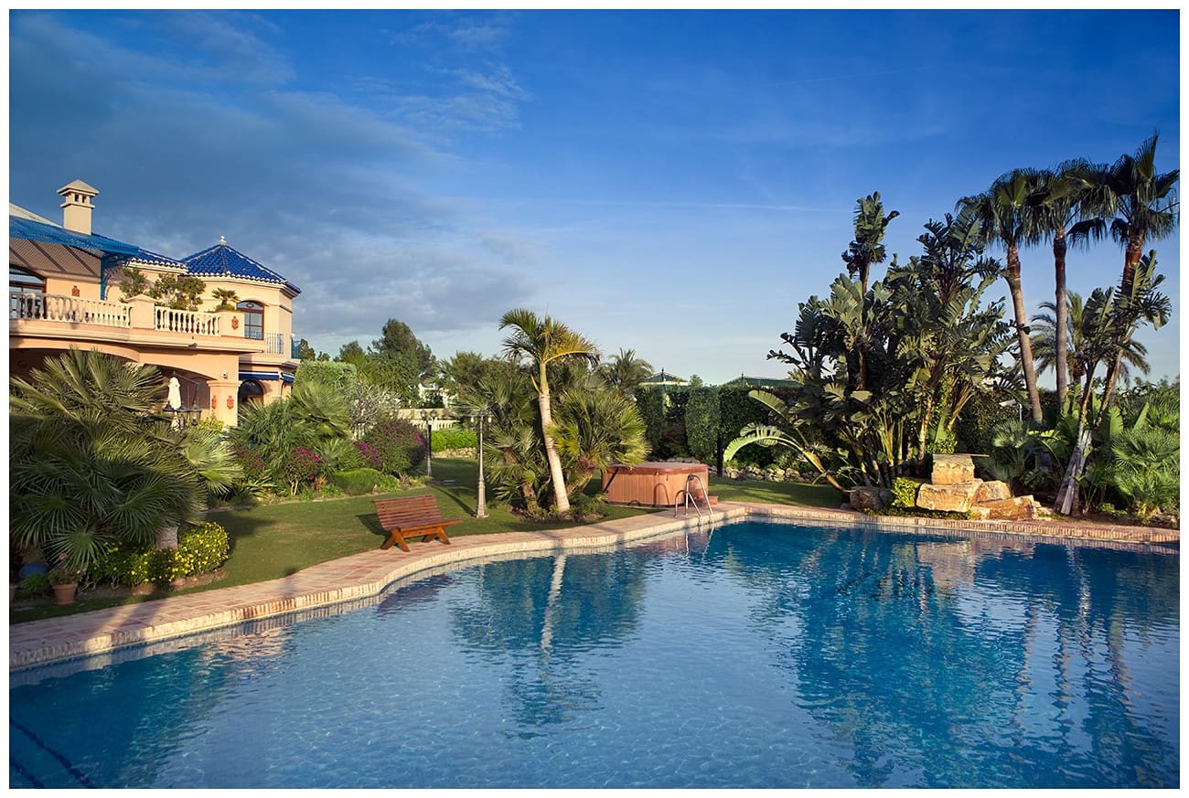 6 bedroom Villa for sale in Nueva Andalucia with pool garage - € 8,500,000 (Ref: 9507929)