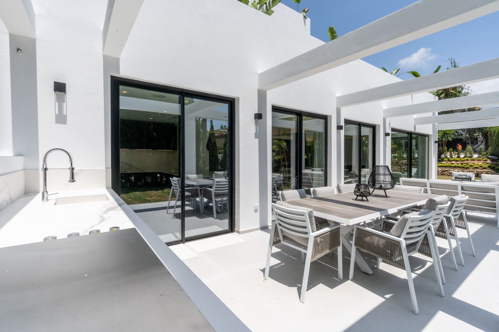 5 slaapkamer Villa te koop in Marbella met zwembad garage - € 3.350.000 (Ref: 9507930)